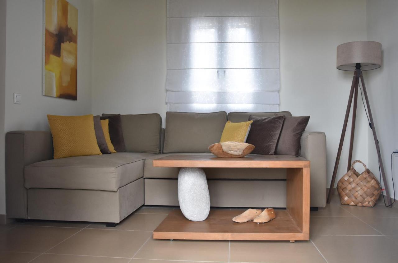Nelleas Home Adamantas  Екстериор снимка