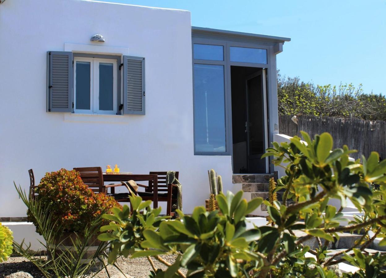Nelleas Home Adamantas  Екстериор снимка